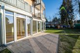Sanierte Terrassenwohnung mit XXL-Garten und neuer Einbauküche in Sarching - EGl 4