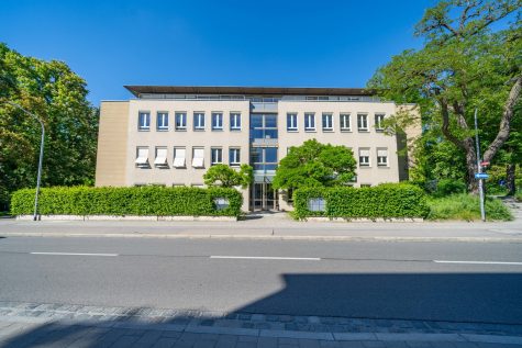 Fürst-Anselm-Palais – Lichtdurchflutete Büroetage in fürstlicher Lage – Teilbar ab ca. 250QM, 93047 Regensburg, Bürohaus