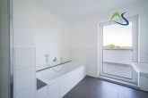 Neuwertige 3 ZKB-Wohnung mit Balkon - bezugsfrei zum 01.07.2024 - Badezimmer